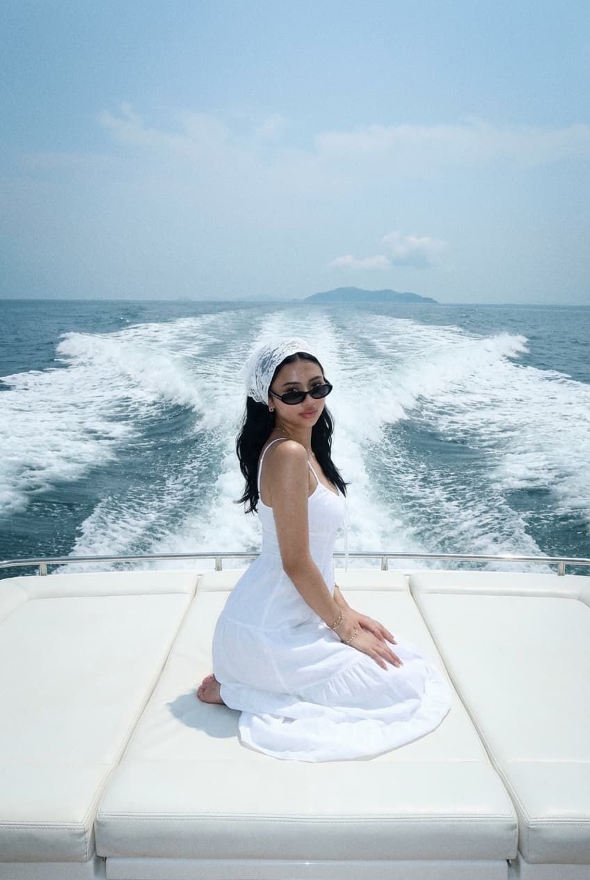 The Hamptons carousel 3