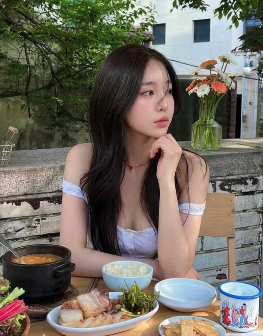 Pose Remix carousel 10