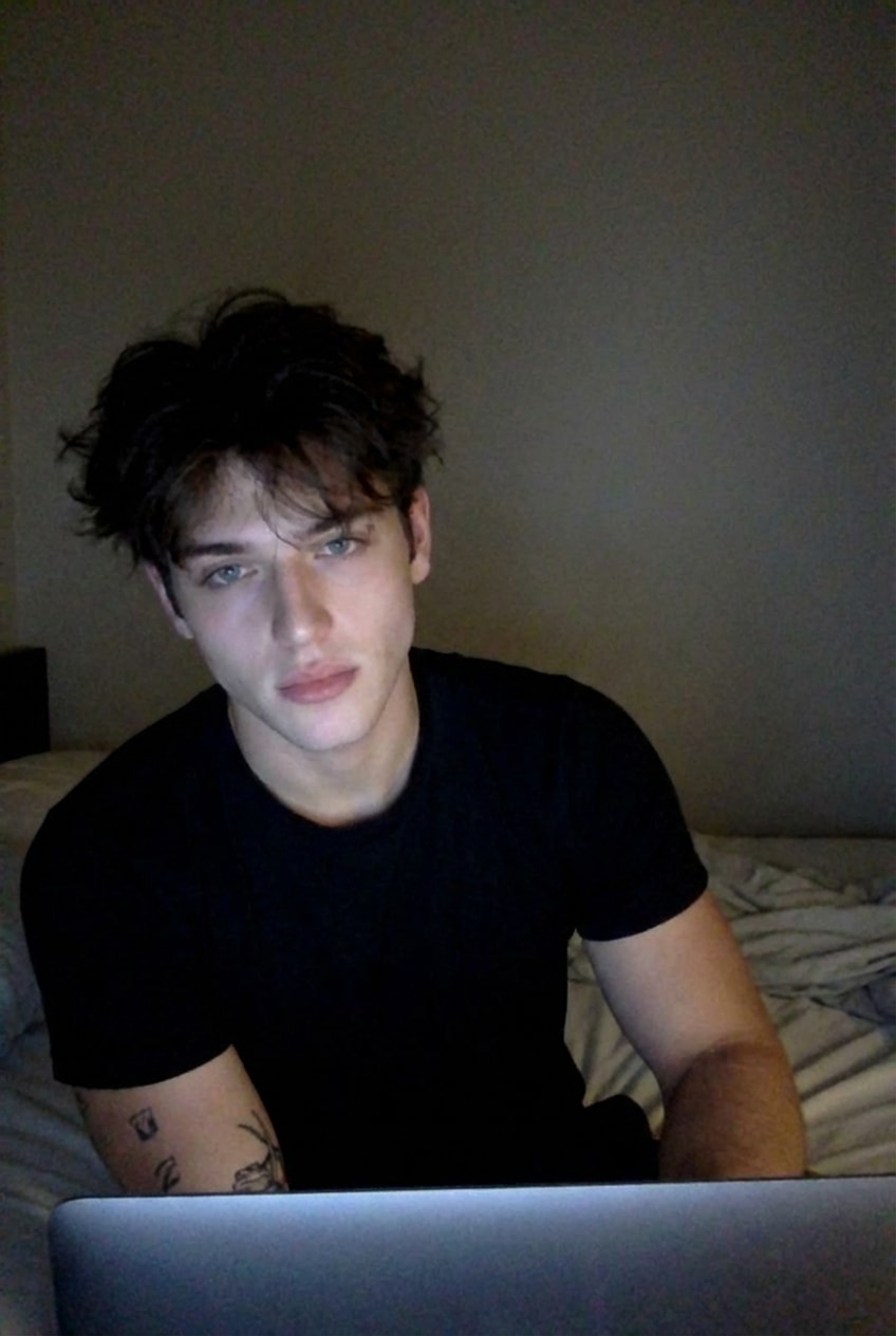 Webcam Photoshoot sample 3