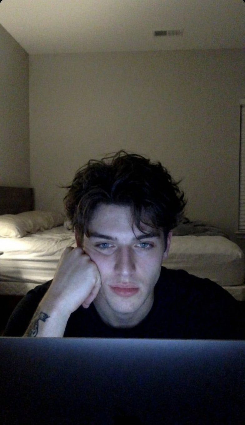 Webcam Photoshoot sample 4